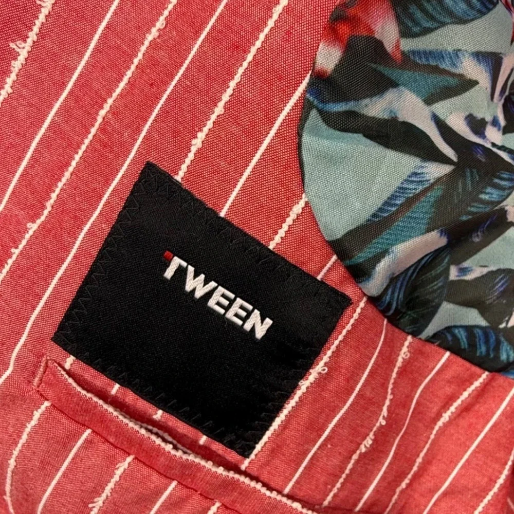 Tween Damat brand tween